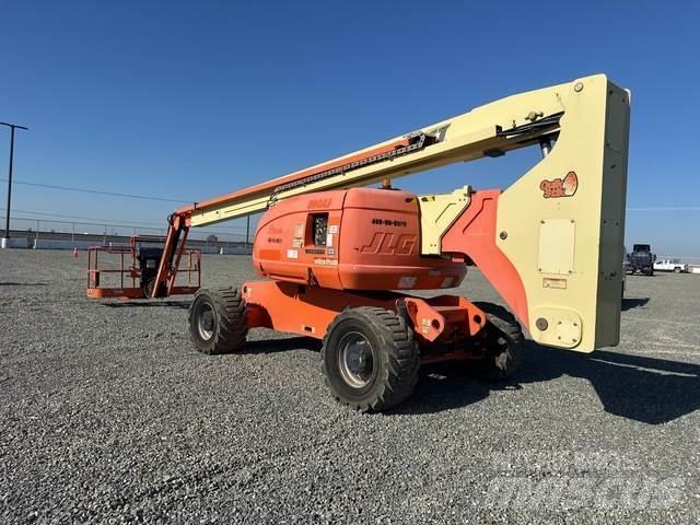 JLG 800AJ 曲臂高空工作平台