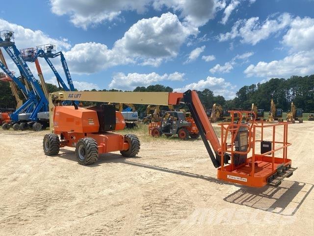 JLG 800AJ 曲臂高空工作平台