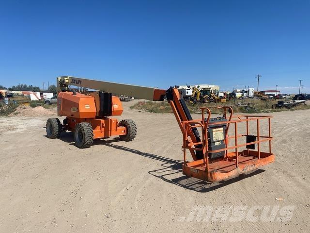 JLG 800AJ 曲臂高空工作平台