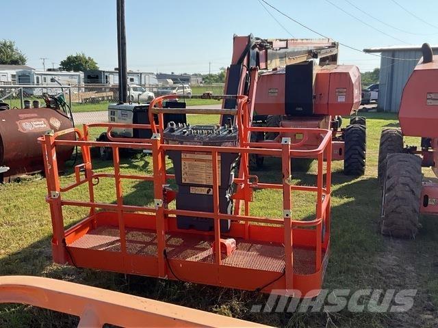 JLG 800AJ 曲臂高空工作平台