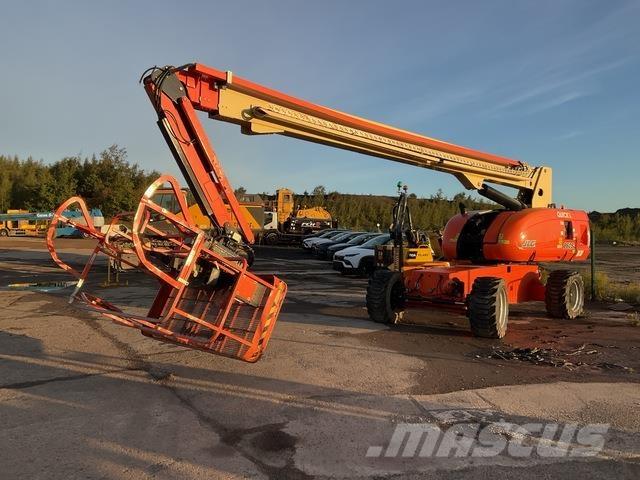 JLG 860SJ 曲臂高空工作平台