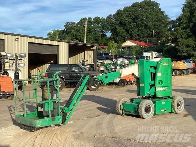 JLG E300 AJP 曲臂高空工作平台