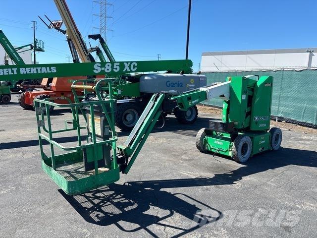 JLG E300 AJP 曲臂高空工作平台