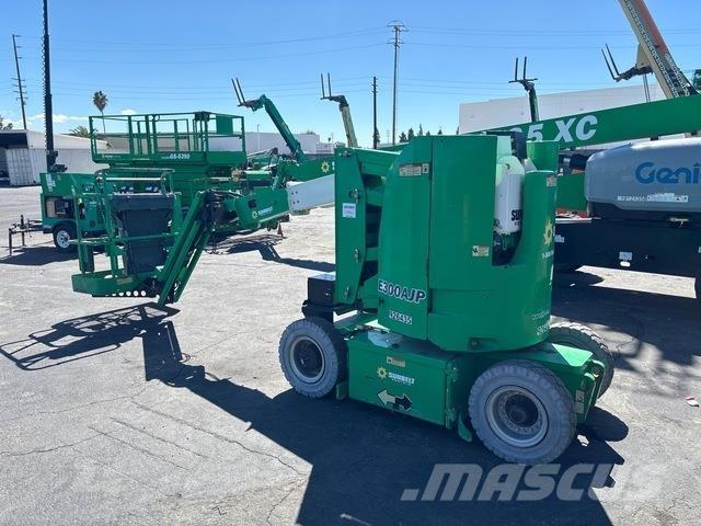 JLG E300 AJP 曲臂高空工作平台