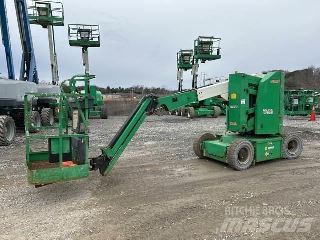 JLG E300AJ 曲臂高空工作平台