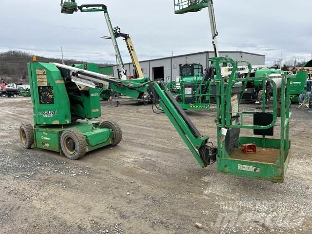 JLG E300AJ 曲臂高空工作平台