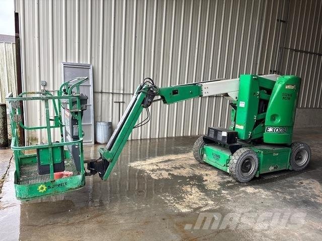 JLG E300AJ 曲臂高空工作平台