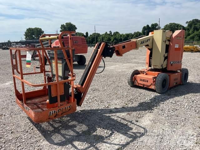 JLG E300AJP 曲臂高空工作平台