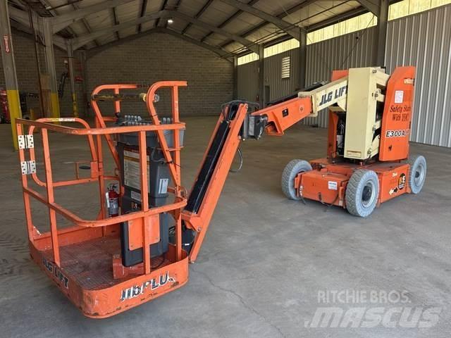 JLG E300AJP 曲臂高空工作平台