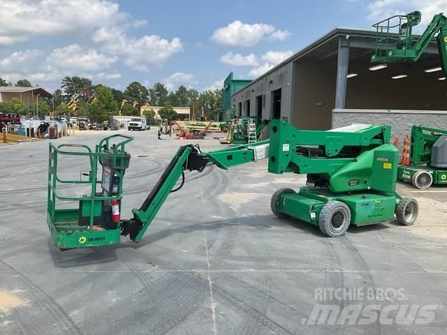 JLG E400AJP 曲臂高空工作平台