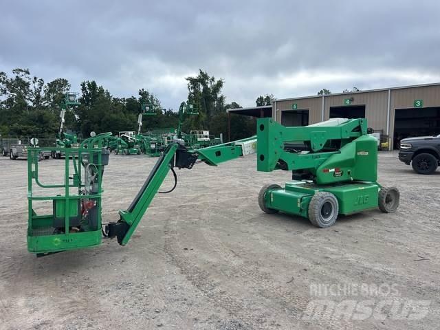 JLG E400AJPN 曲臂高空工作平台