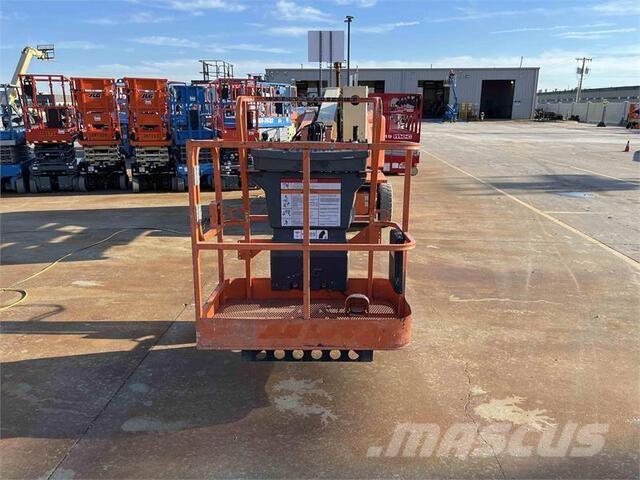 JLG E400AJPN 曲臂高空工作平台