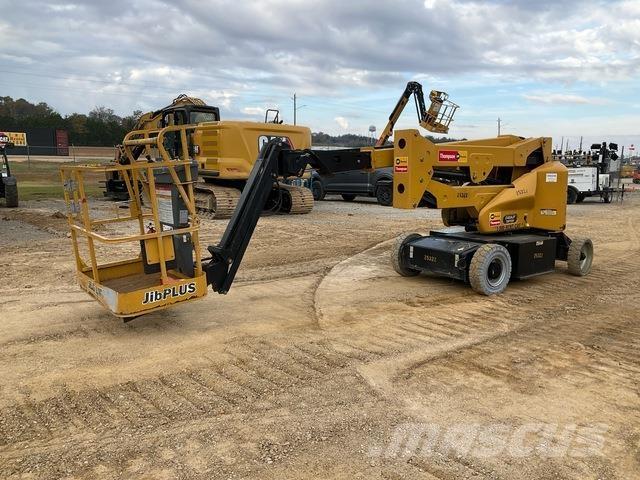 JLG E400AJPN 曲臂高空工作平台