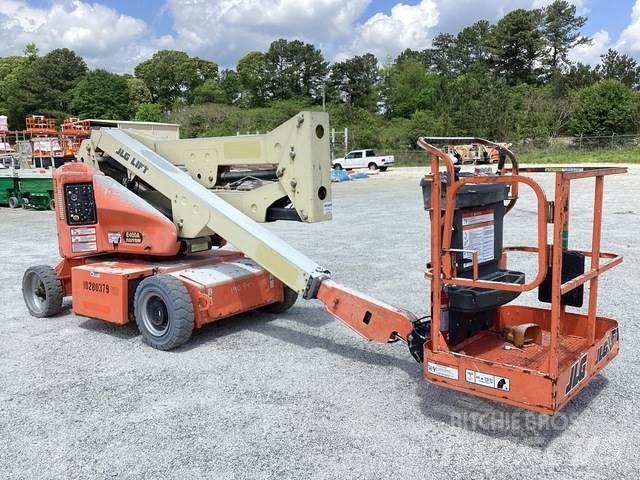 JLG E400AN 曲臂高空工作平台