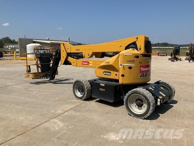 JLG E450AJ 曲臂高空工作平台