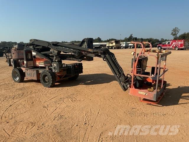JLG E450AJ 曲臂高空工作平台