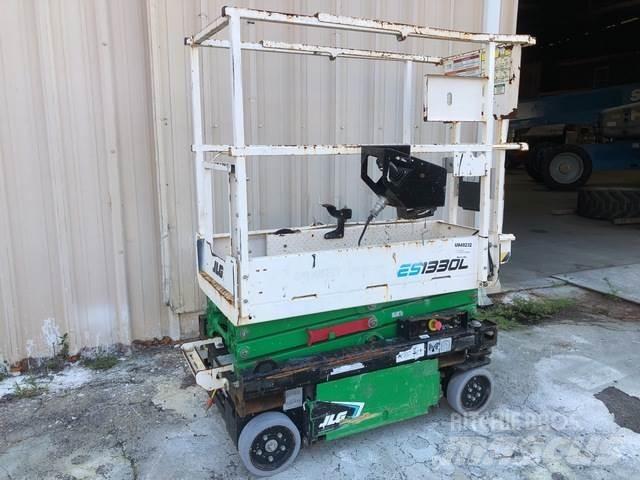 JLG ES1330L 剪叉式升降机