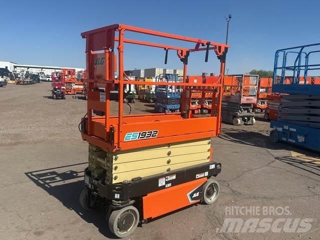 JLG ES1932 剪叉式升降机