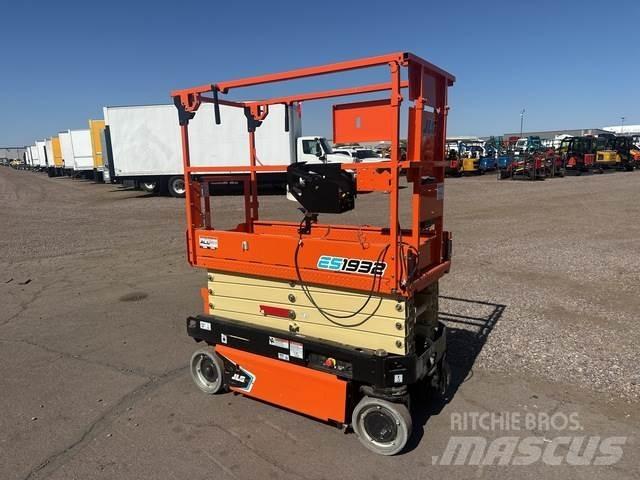JLG ES1932 剪叉式升降机