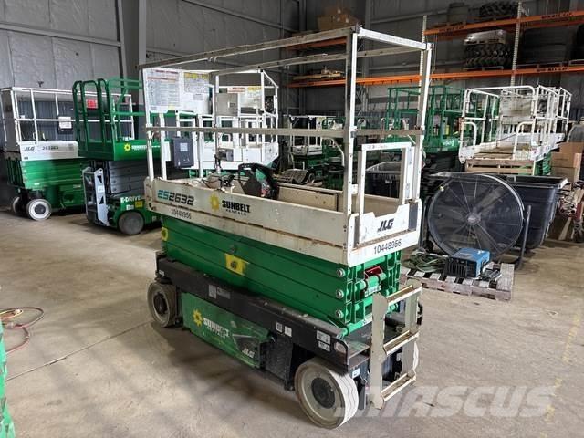 JLG ES2632 剪叉式升降机