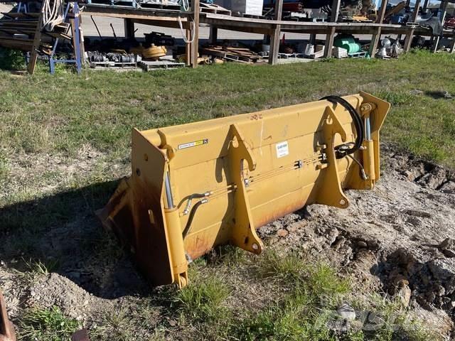 John Deere  反铲装载机