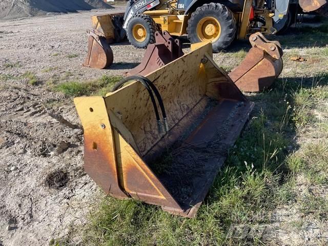 John Deere  反铲装载机