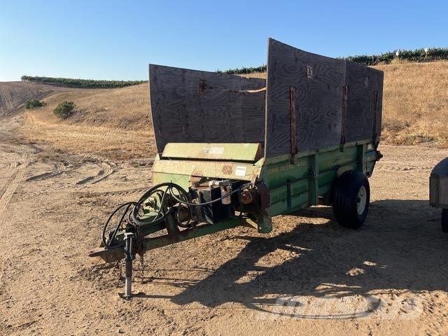 John Deere 450 撒肥机