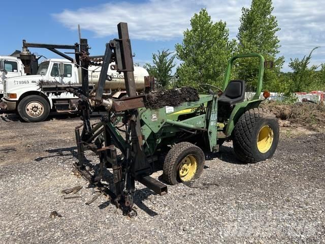 John Deere 750 小型拖拉机
