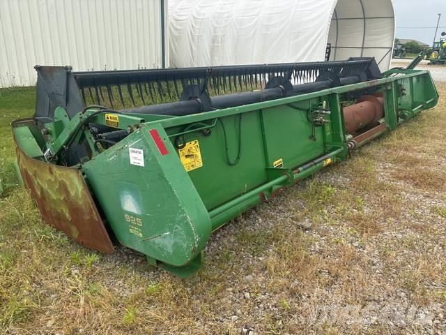 John Deere 925 联合收割机头