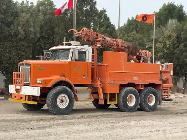 Kenworth C500 钻机车