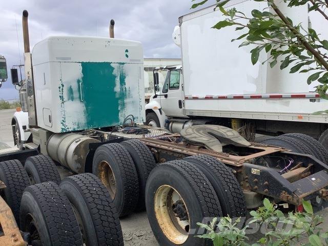 Kenworth DS 牵引车