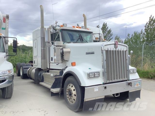 Kenworth DS 牵引车