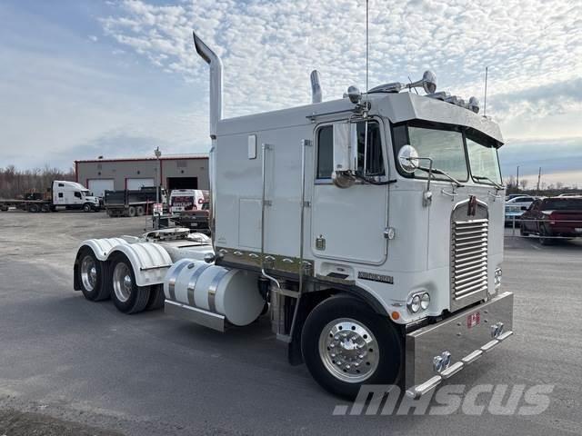 Kenworth K100 驾驶室与内部