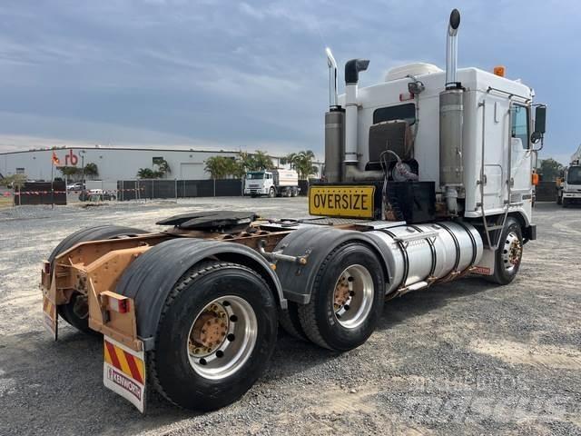 Kenworth K104 牵引车