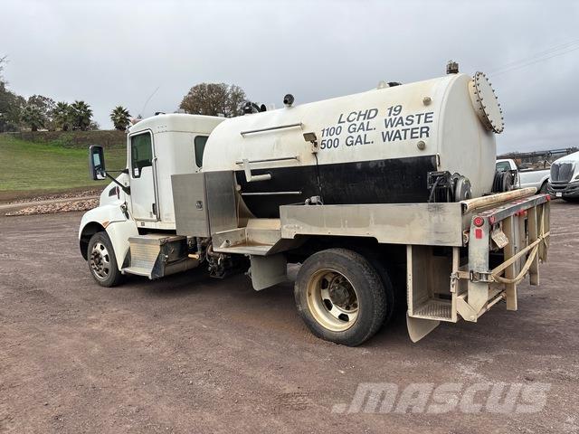 Kenworth T270 组合/真空油槽车