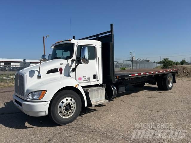 Kenworth T3 平板栏板货车
