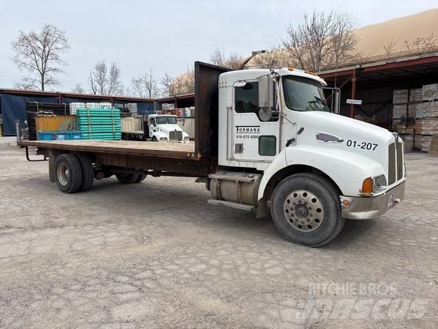 Kenworth T300 平板栏板货车