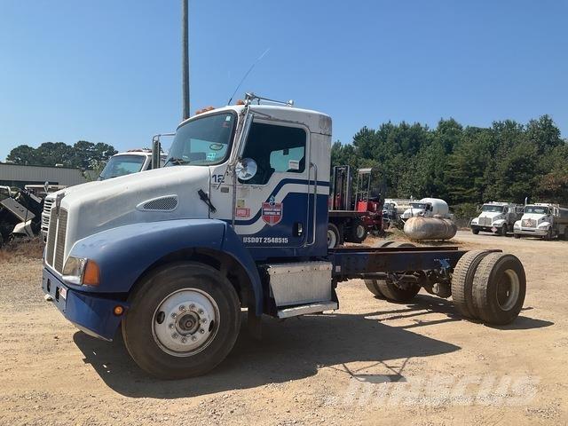 Kenworth T300 驾驶室与内部