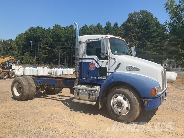 Kenworth T300 驾驶室与内部