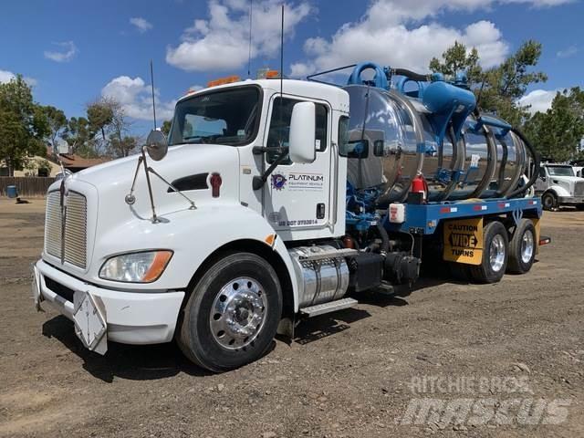 Kenworth T370 组合/真空油槽车