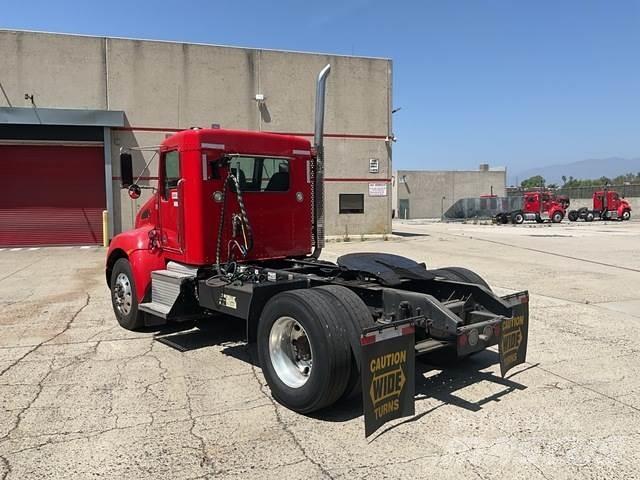 Kenworth T370 牵引车