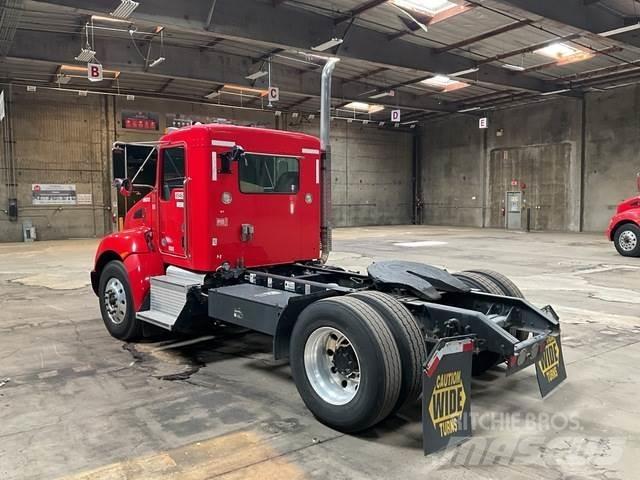 Kenworth T370 牵引车