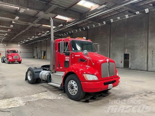 Kenworth T370 牵引车