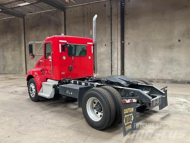 Kenworth T370 牵引车