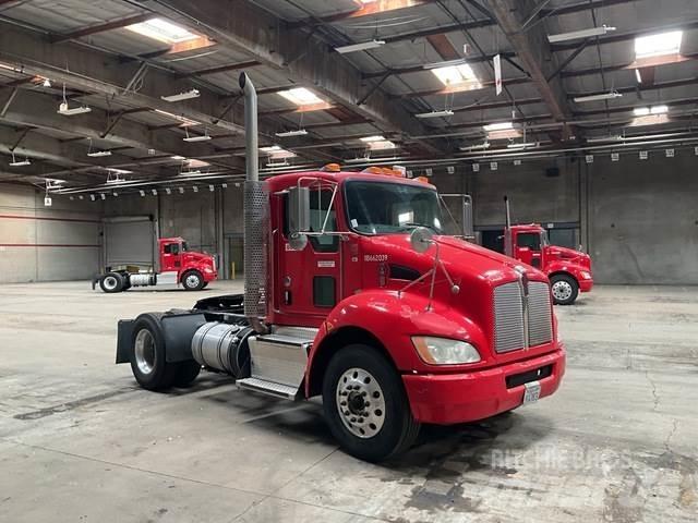 Kenworth T370 牵引车
