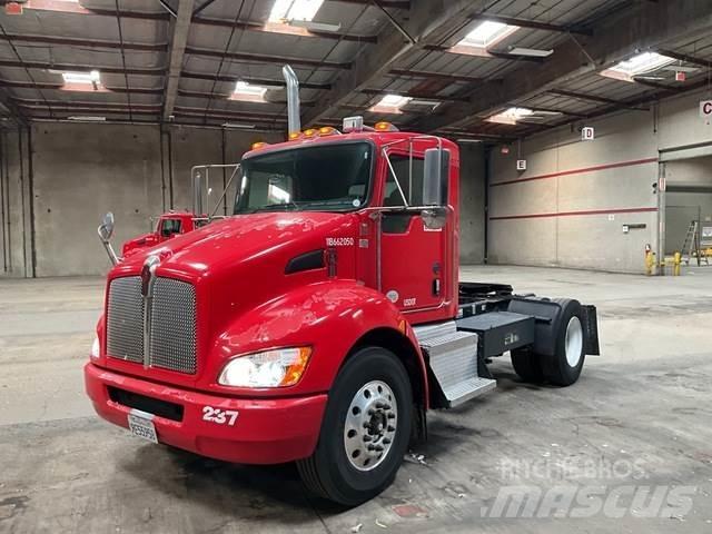 Kenworth T370 牵引车