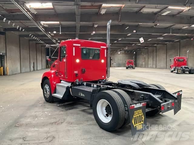 Kenworth T370 牵引车