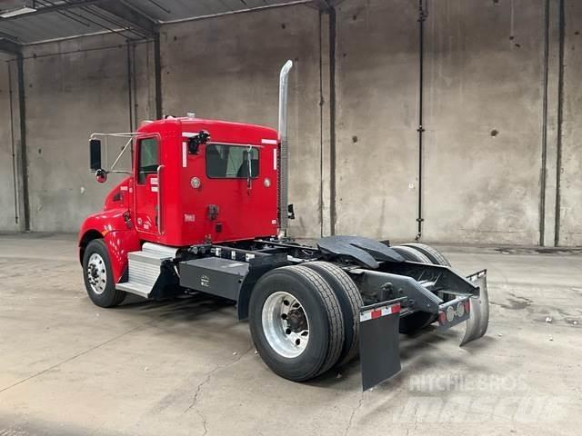 Kenworth T370 牵引车
