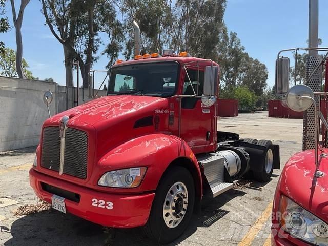 Kenworth T370 牵引车