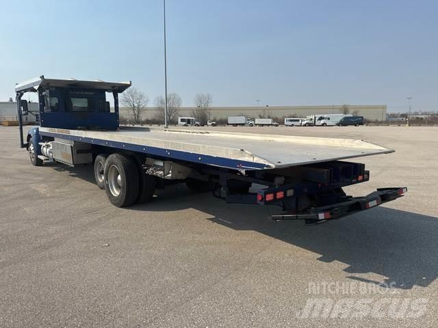 Kenworth T370 车辆运输车